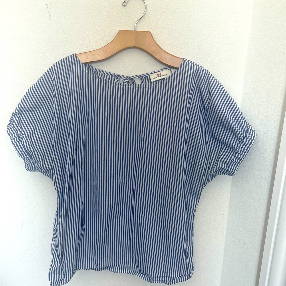 Vineyard Vines top